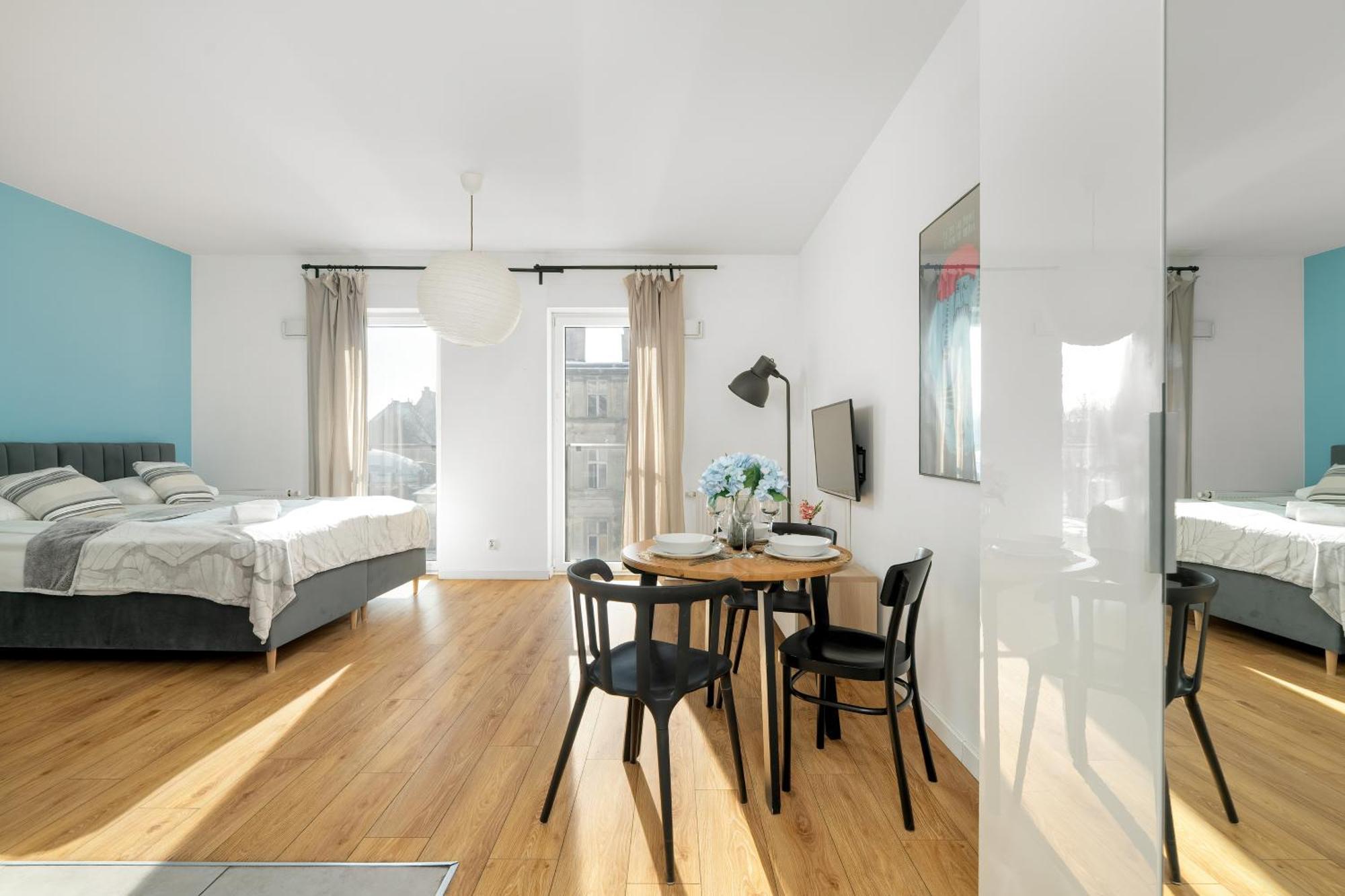 Klimatyczne I Nowoczesne Studio Very Berry W Poznaniu By Noclegi Renters Extérieur photo
