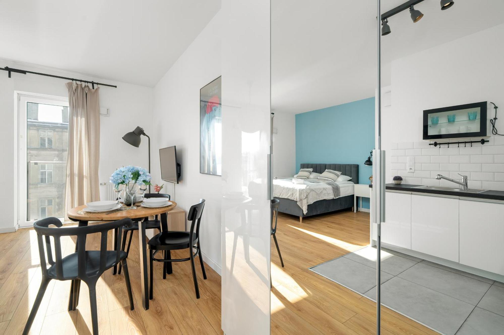 Klimatyczne I Nowoczesne Studio Very Berry W Poznaniu By Noclegi Renters Extérieur photo
